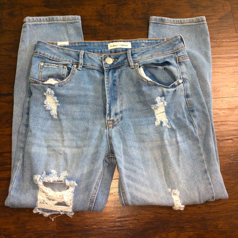 Almost famous mom jeans size 7